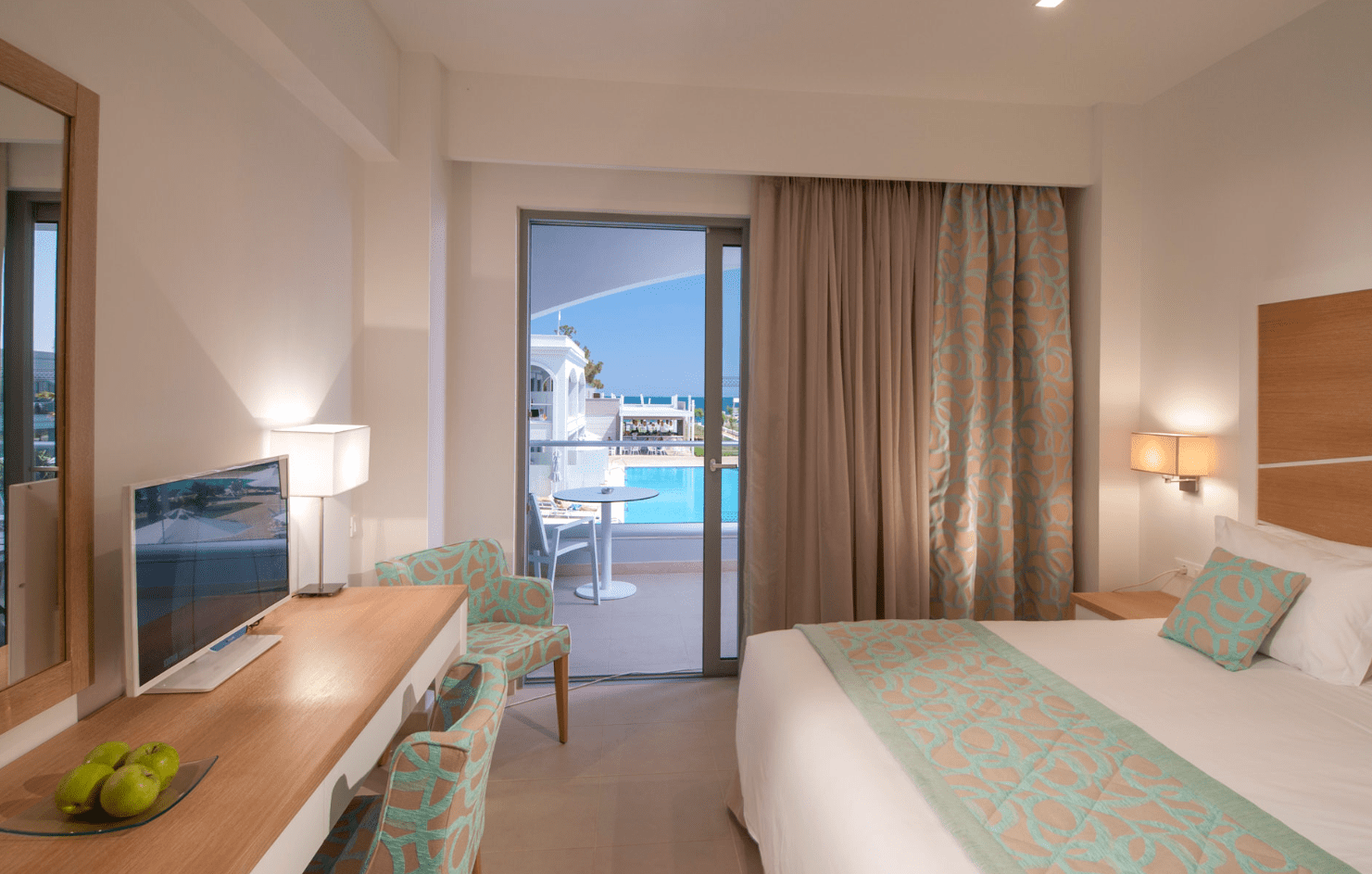 Family Room with Sea View